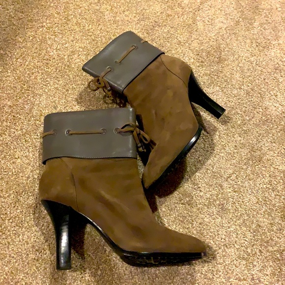 Brand New!!!! Suede Grey leather and suede booties. Brand is Sofft. - Picture 1 of 8